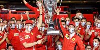 Bild zum Inhalt: Sonderpokal für Sebastian Vettel zum Ferrari-Abschied!
