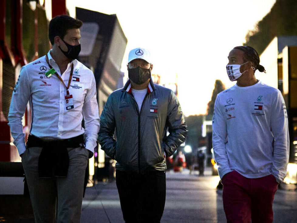 Toto Wolff, Valtteri Bottas, Lewis Hamilton