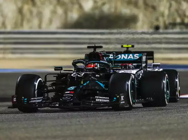 George Russell, Valtteri Bottas Titel-Bild zur News: George Russell, Valtteri Bottas