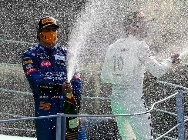 Carlos Sainz, Pierre Gasly Titel-Bild zur News: Carlos Sainz, Pierre Gasly