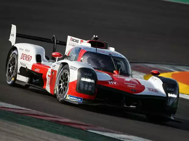 Jose-Maria Lopez, Kamui Kobayashi, Mike Conway Titel-Bild zur News: Jose-Maria Lopez, Kamui Kobayashi, Mike Conway