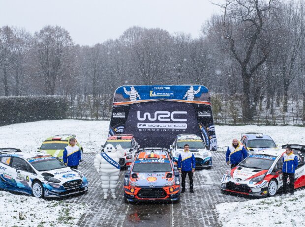 Titel-Bild zur News: Gruppenfoto: Teams der Rallye-WM 2020