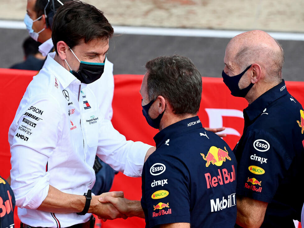 Toto Wolff, Christian Horner, Adrian Newey, Max Verstappen