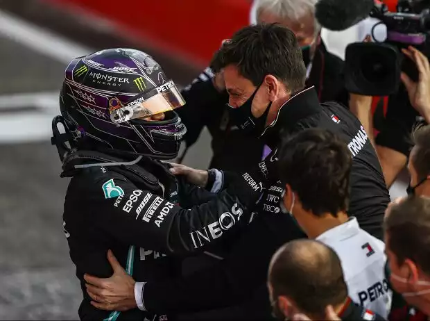 Lewis Hamilton, Toto Wolff Titel-Bild zur News: Lewis Hamilton, Toto Wolff