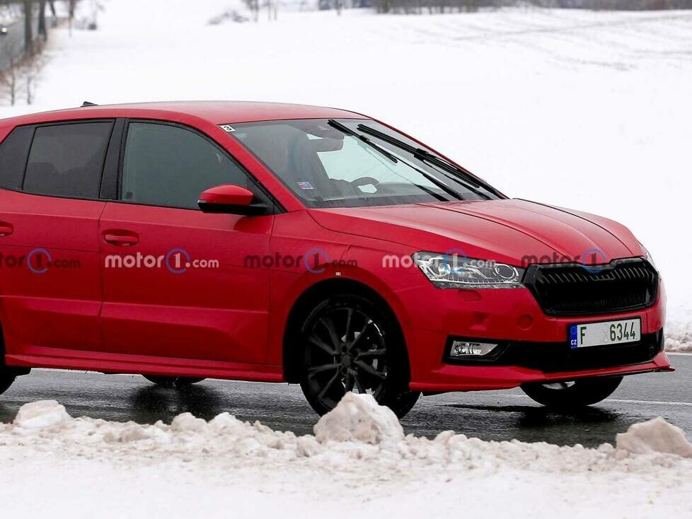 Neuer Skoda Fabia (2021) als Normalversion und Monte Carlo erwischt