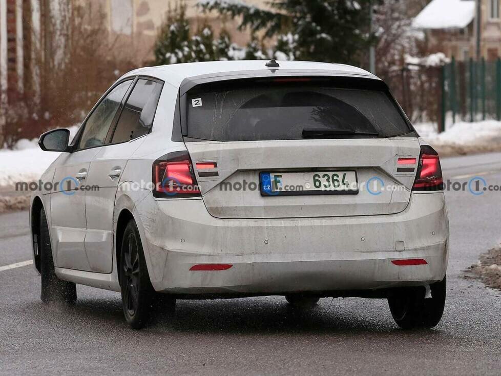 Neuer Skoda Fabia (2021) als Normalversion und Monte Carlo erwischt