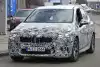 Bild zum Inhalt: BMW 2er Active Tourer (2021): U06 verliert an Tarnung