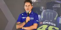 Bild zum Inhalt: Jorge Lorenzo sieht für Valentino Rossi bei Petronas-Yamaha "keine Nachteile"