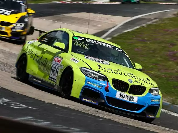 BMW M240i Racing, Schnitzelalm Racing Titel-Bild zur News: BMW M240i Racing, Schnitzelalm Racing