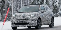 Bild zum Inhalt: Toyota Aygo (2022) auf neuen Erlkönigfotos erwischt
