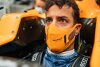 Bild zum Inhalt: Erste Sitzprobe im MCL35M: Daniel Ricciardo besucht McLaren-Werk