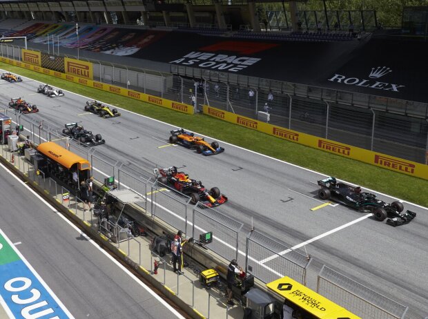 Lewis Hamilton, Max Verstappen, Carlos Sainz, Esteban Ocon, Alexander Albon, Pierre Gasly