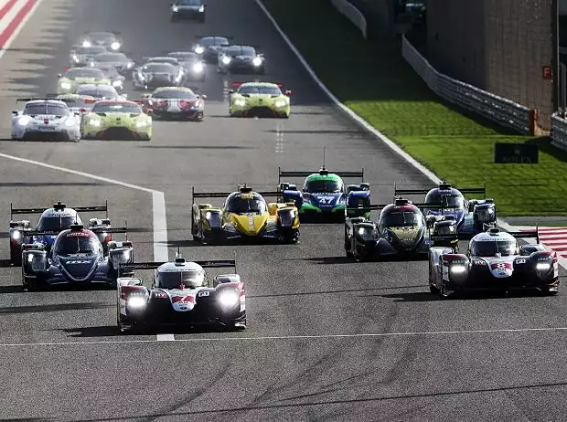 Mike Conway, Kamui Kobayashi, Start Titel-Bild zur News: Mike Conway, Kamui Kobayashi, Start