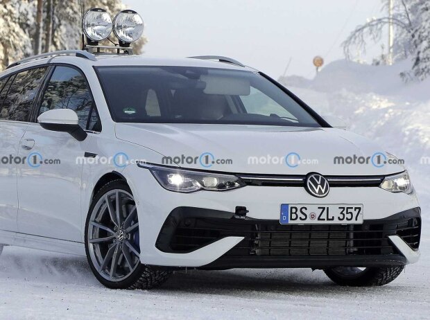 Titel-Bild zur News: VW Golf R Variant (2021) fast ungetarnt erwischt