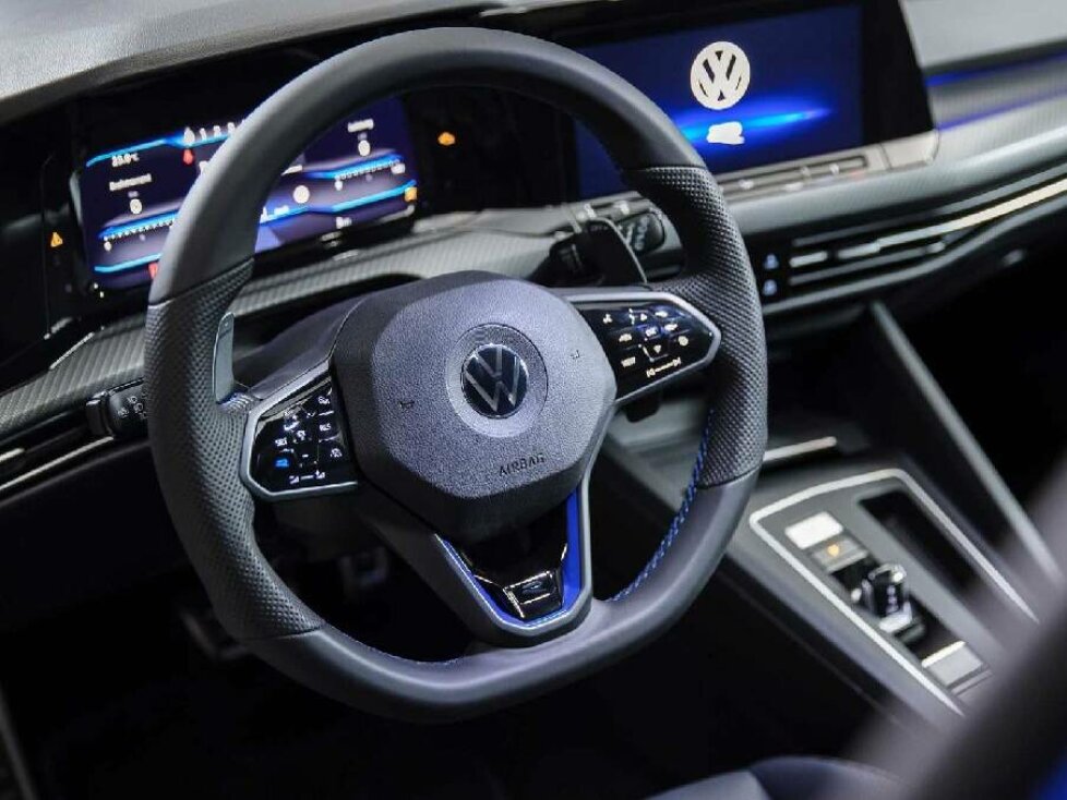 Das Cockpit des VW Golf R Fünftürer