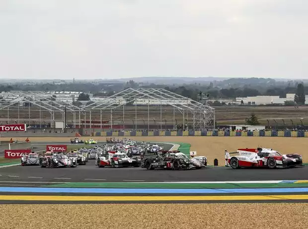 Start zu den 24h Le Mans 2020 Titel-Bild zur News: Start zu den 24h Le Mans 2020