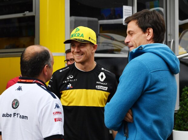 Frederic Vasseur, Nico Hülkenberg und Toto Wolff Frederic Vasseur, Nico Hülkenberg und Toto Wolff