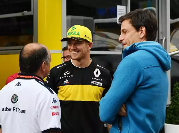 Frederic Vasseur, Nico Hülkenberg und Toto Wolff Titel-Bild zur News: Frederic Vasseur, Nico Hülkenberg und Toto Wolff