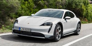 Porsche Taycan Cross Turismo: Mehr Bodenfreiheit, Kofferraum und Komfort