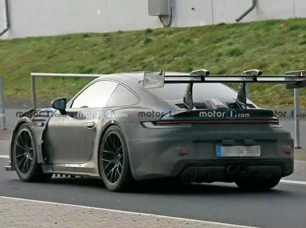 Porsche 911 GT3 RS spy photo Titel-Bild zur News: Porsche 911 GT3 RS spy photo