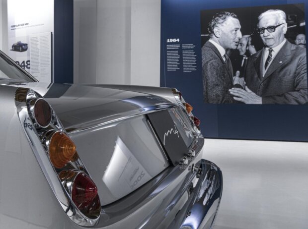 Agnelli-Sonderausstellung im Museo Enzo Ferrari Agnelli-Sonderausstellung im Museo Enzo Ferrari