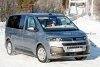 Bild zum Inhalt: VW T7 Multivan auf neuen Erlkönigbildern fast ungetarnt