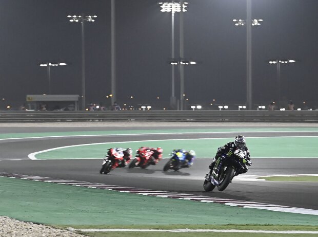 Titel-Bild zur News: Renn-Action beim GP Katar 2021 in Losail