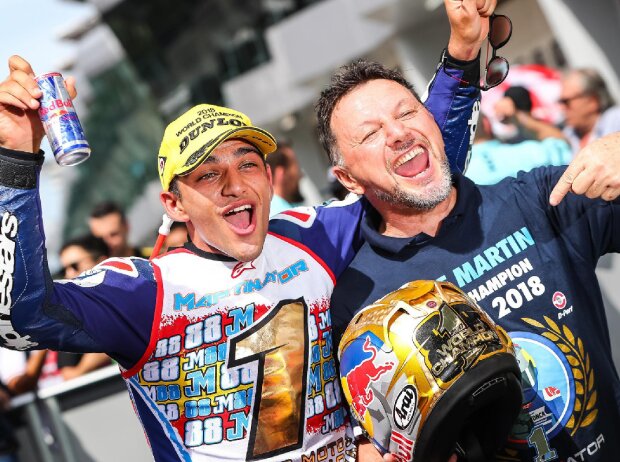Moto3-Weltmeister 2018: Jorge Martin mit Fausto Gresini Moto3-Weltmeister 2018: Jorge Martin mit Fausto Gresini