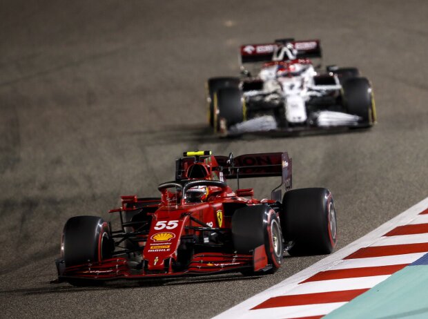 Carlos Sainz, Kimi Räikkönen Carlos Sainz, Kimi Räikkönen