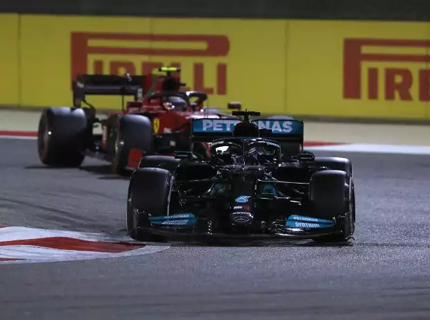 Lewis Hamilton, Carlos Sainz Titel-Bild zur News: Lewis Hamilton, Carlos Sainz