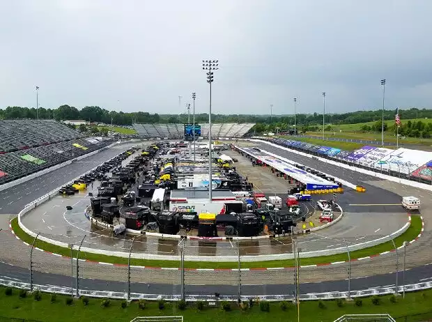 Regen am Martinsville Speedway Titel-Bild zur News: Regen am Martinsville Speedway