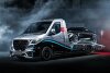 Bild zum Inhalt: Krasser Abschlepper: Mercedes Sprinter mit V6 in Petronas Edition