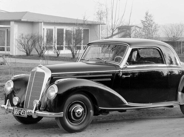 Mercedes-Benz 300 (1951-1962) Mercedes-Benz 300 (1951-1962)