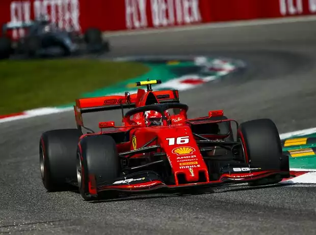 Charles Leclerc, Lewis Hamilton Titel-Bild zur News: Charles Leclerc, Lewis Hamilton