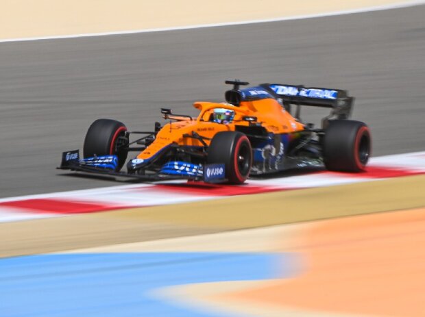 Titel-Bild zur News: Daniel Ricciardo McLaren Bahrain Test