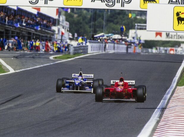 Titel-Bild zur News: Jacques Villeneuve Michael Schumacher Estoril 1996 Portugal