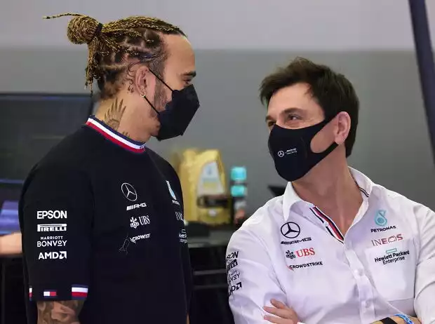 Lewis Hamilton, Toto Wolff Titel-Bild zur News: Lewis Hamilton, Toto Wolff