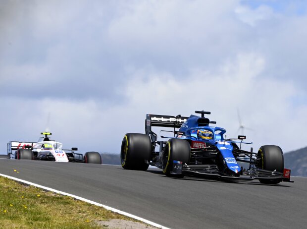 Fernando Alonso, Mick Schumacher Fernando Alonso, Mick Schumacher