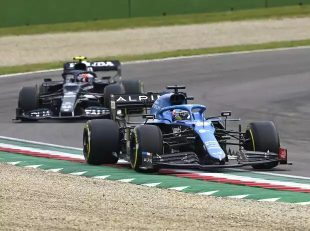 Fernando Alonso, Pierre Gasly Titel-Bild zur News: Fernando Alonso, Pierre Gasly