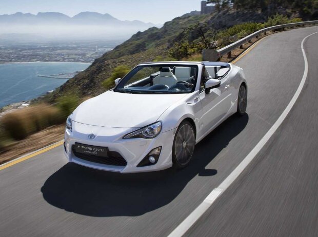 Toyota FT-86 Open Concept (2013)