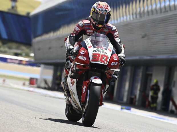 Takaaki Nakagami Takaaki Nakagami