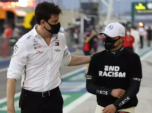 Toto Wolff, Valtteri Bottas Titel-Bild zur News: Toto Wolff, Valtteri Bottas