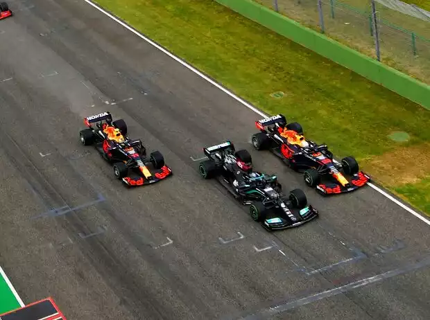 Lewis Hamilton, Max Verstappen, Sergio Perez Titel-Bild zur News: Lewis Hamilton, Max Verstappen, Sergio Perez