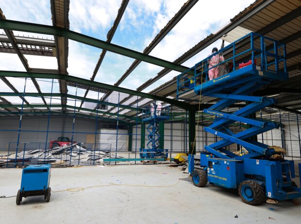 Umbauarbeiten am neuen Red-Bull-Powertrains-Campus in Milton Keynes, Großbritannien Umbauarbeiten am neuen Red-Bull-Powertrains-Campus in Milton Keynes, Großbritannien