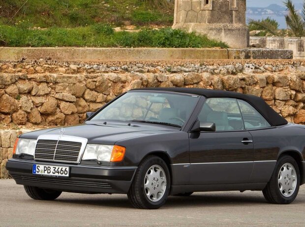 Mercedes-Benz Cabriolets der Baureihe 124 haben 1991 Premiere