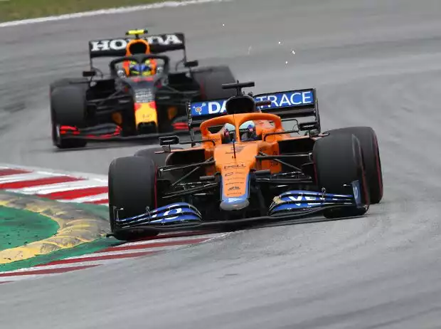 Daniel Ricciardo, Sergio Perez Titel-Bild zur News: Daniel Ricciardo, Sergio Perez