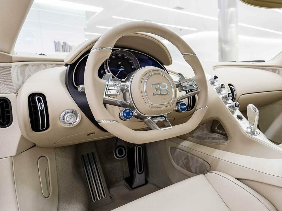 Bugatti Chiron habille par Hermes