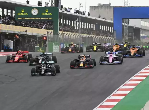 F1-Start in Portimao 2020 Titel-Bild zur News: F1-Start in Portimao 2020