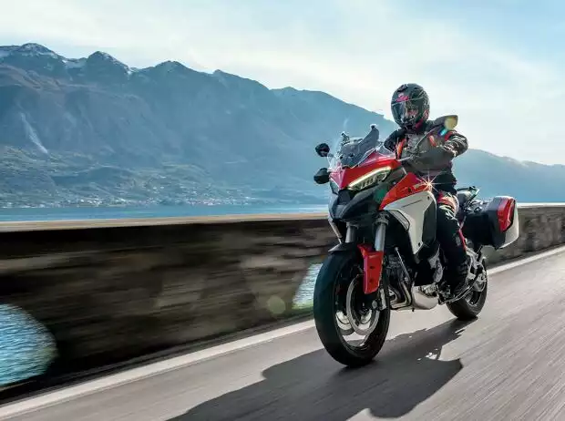 Titel-Bild zur News: Canossa Events mit Ducati in Italien