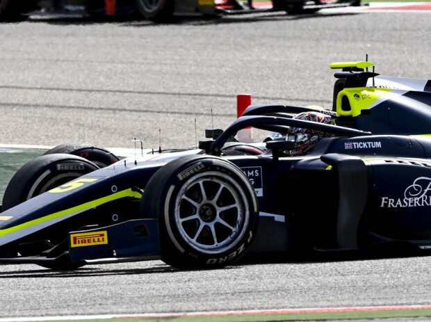 Titel-Bild zur News: Daniel Ticktum beim Rennen der Formel 2 in Bahrain 2021